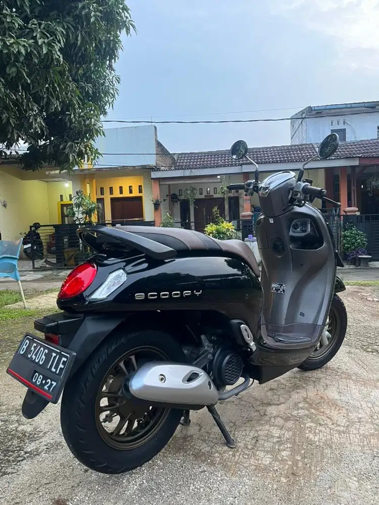 Scoopy Prestige Tangan pertama