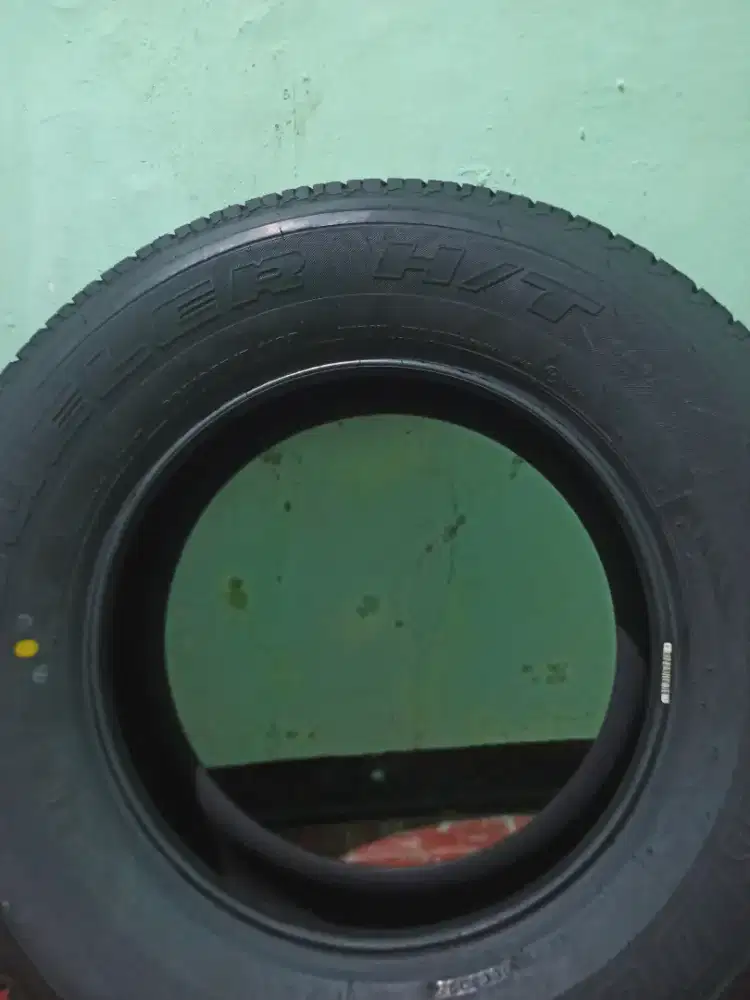 Ban Bridgestone 265/65/17