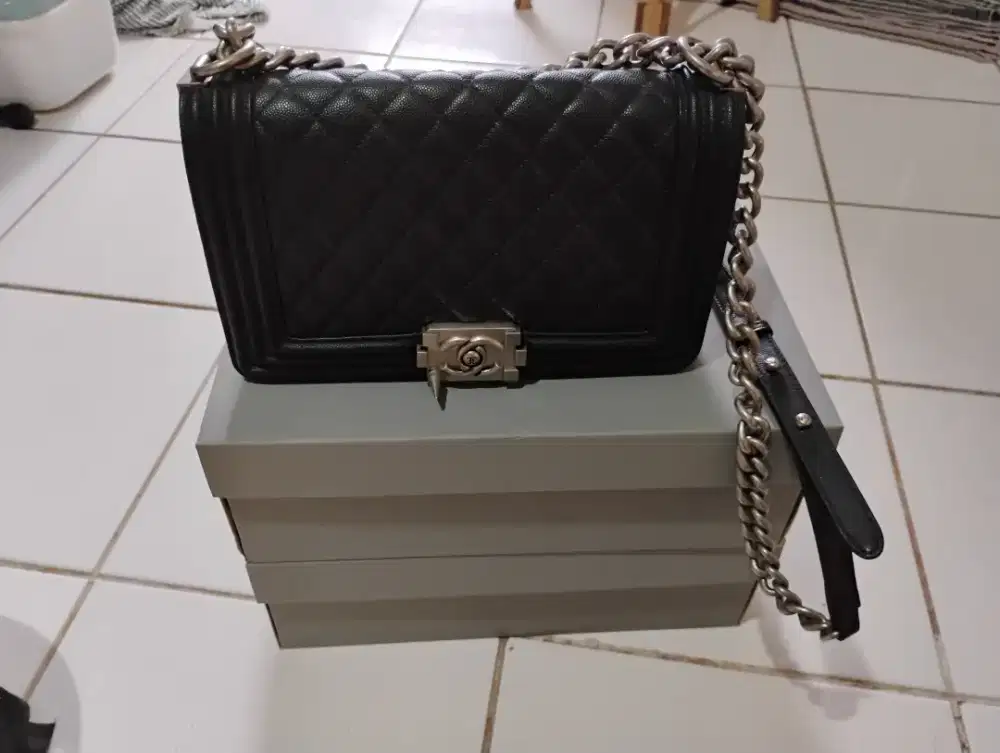 2 buahTas chanel batam ex singapur