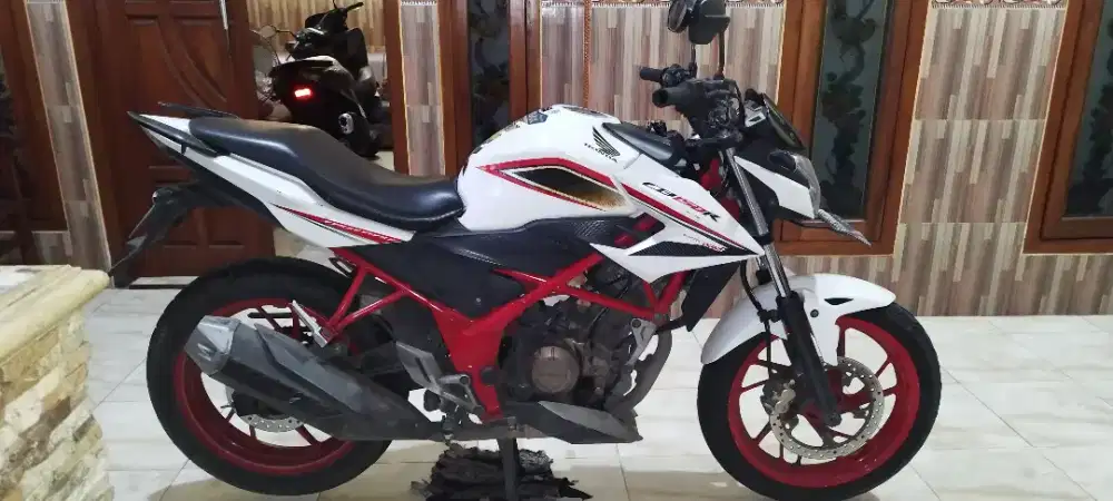 CB 150 R milik sendiri mulus