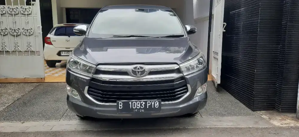 Toyota Inova Reborn 2.0 Q AT th 2016