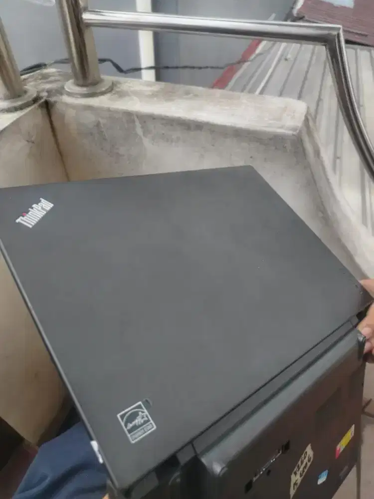 Lenovo ThinkPad i5-6200U RAM 8GB SSD 256GB – Mulus Siap Pakai