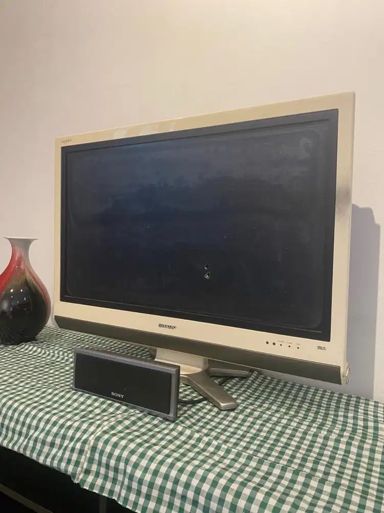Jual cepat !LCD TV sharp 32 inc