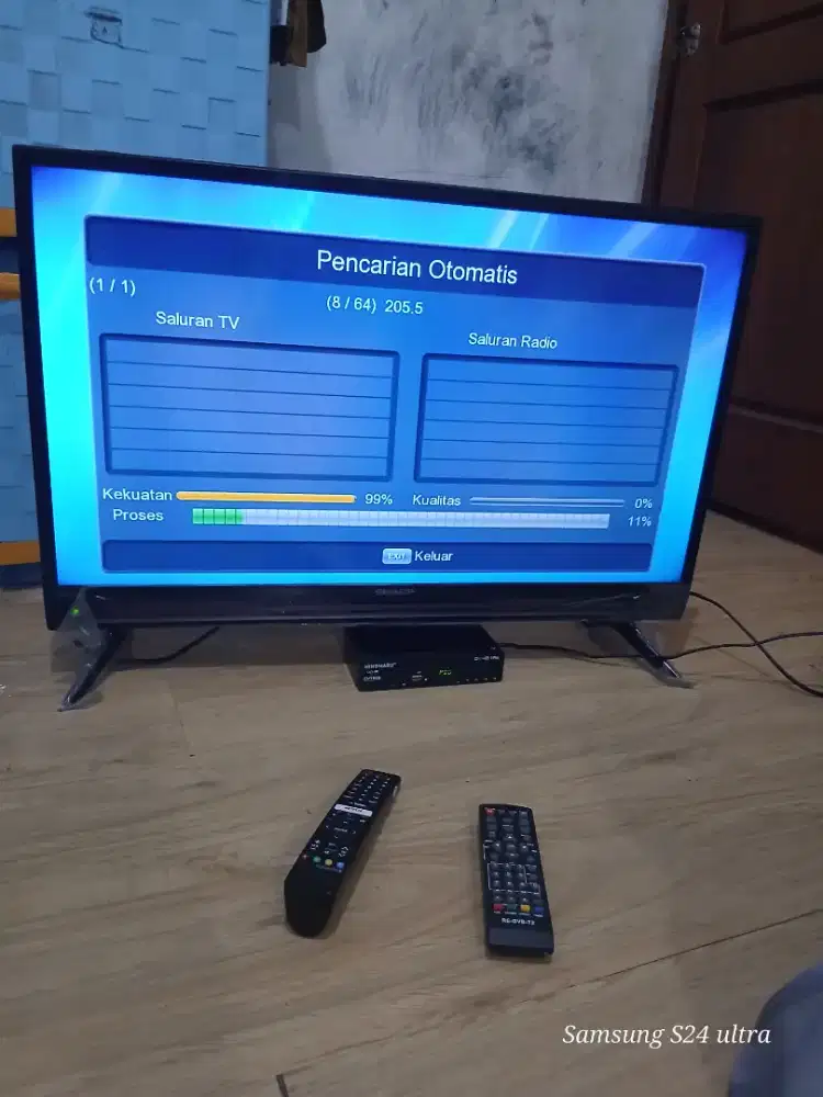 Tv Sharp 32 inci analog set box