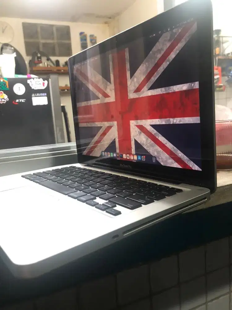 Dijual Laptop Macbook Mid 2012