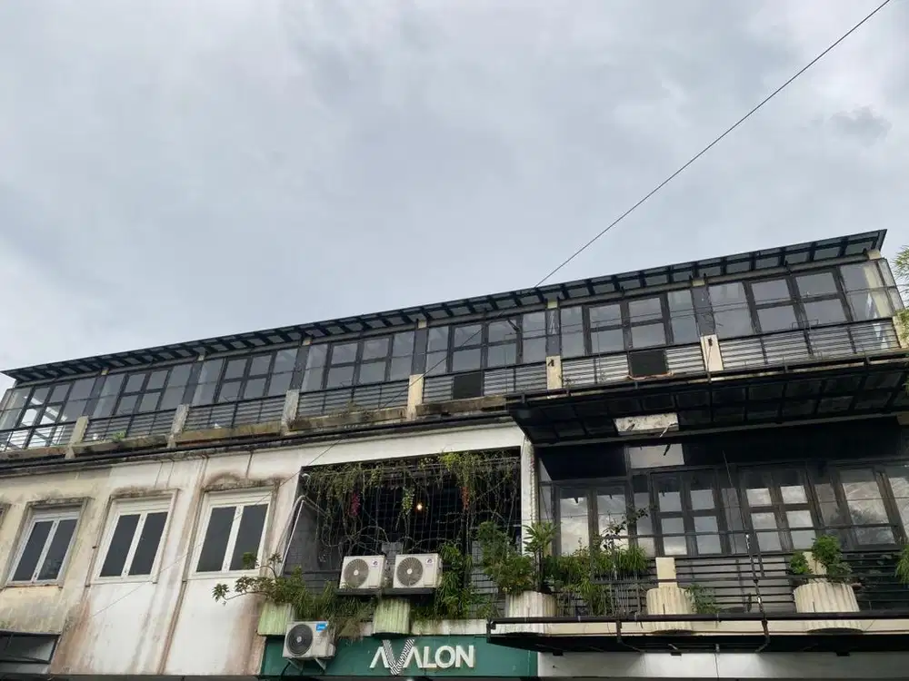 [DISEWAKAN TANPA PERANTARA] Ruko 3 Lantai