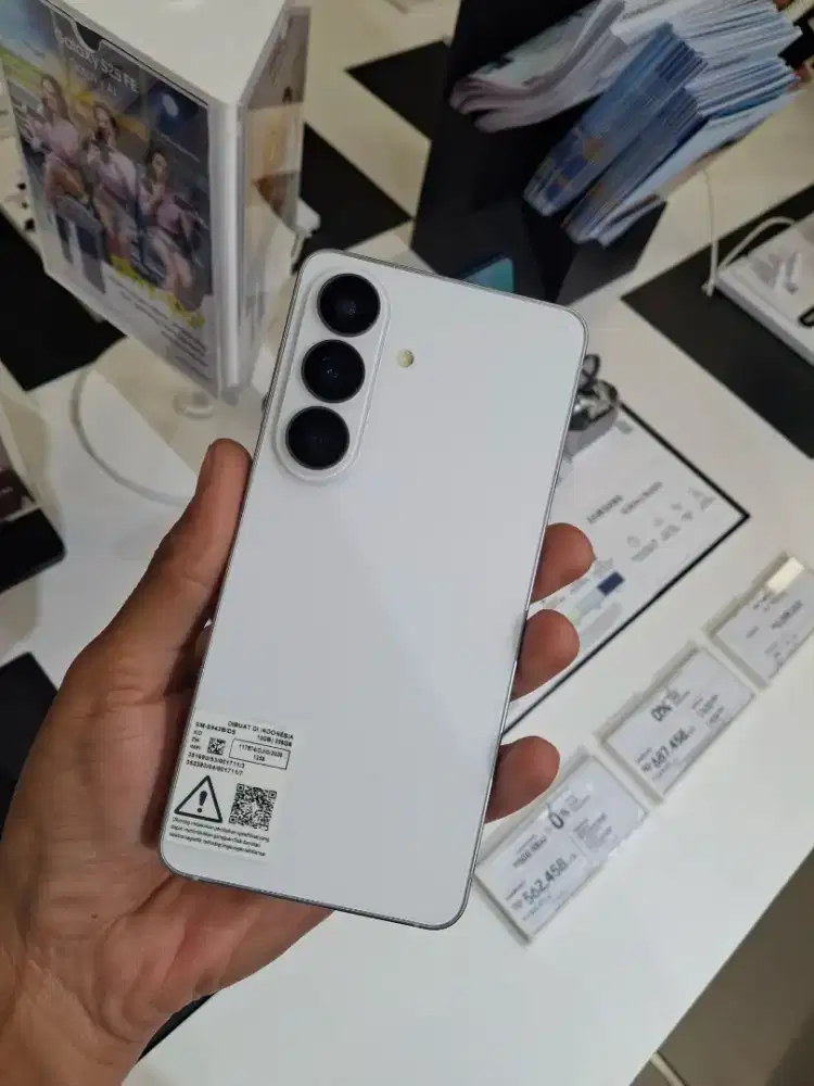 PREORDER SAMSUNG S26 BASIC 12/512 GB DAPAT BONUS TOTAL HINGGA 7 JUTA