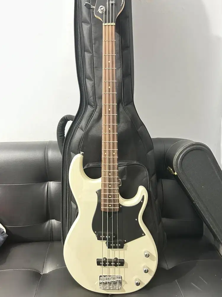 Bass yamaha BB 234