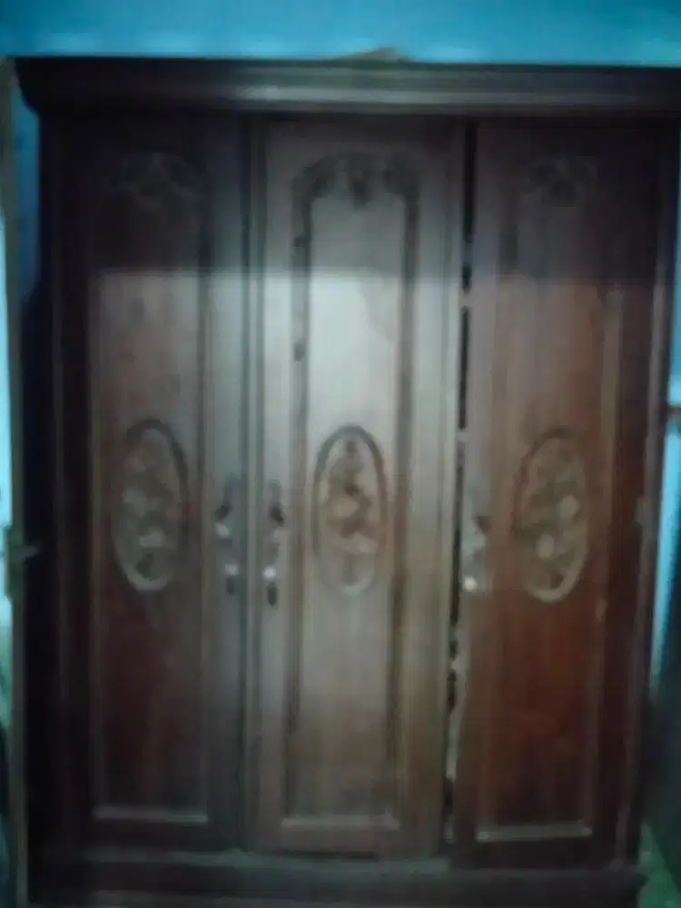 lemari 3pintu bayus dan kokoh