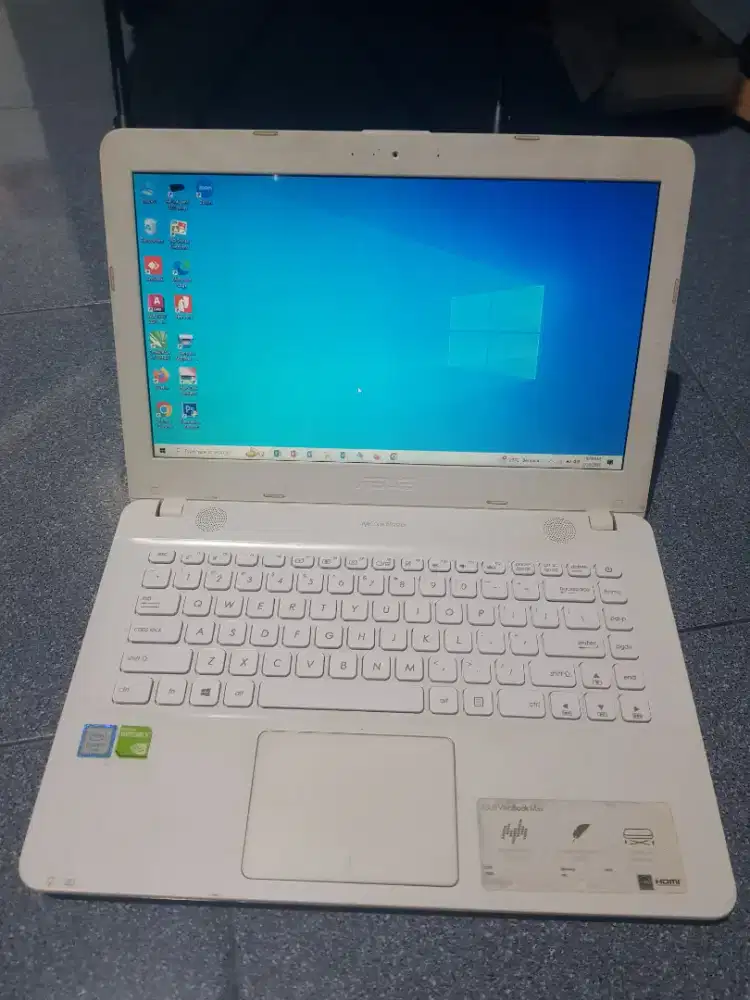 Asus Core i3 Gen 6 Ram 8 Fullset