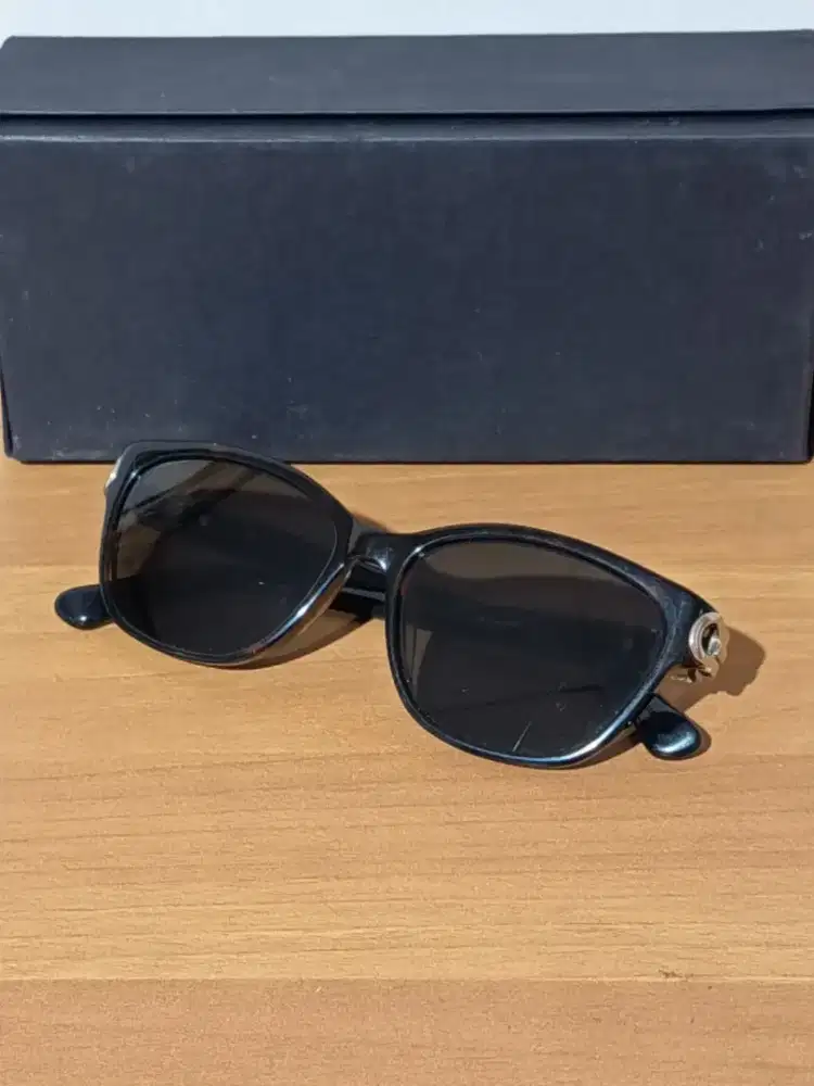 Kacamata original second calvin klein rayban oakley prada levis adidas