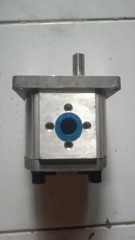 Steering Pump CBT-F316 (16cc/rev): Tenaga Hidrolik Maksimal