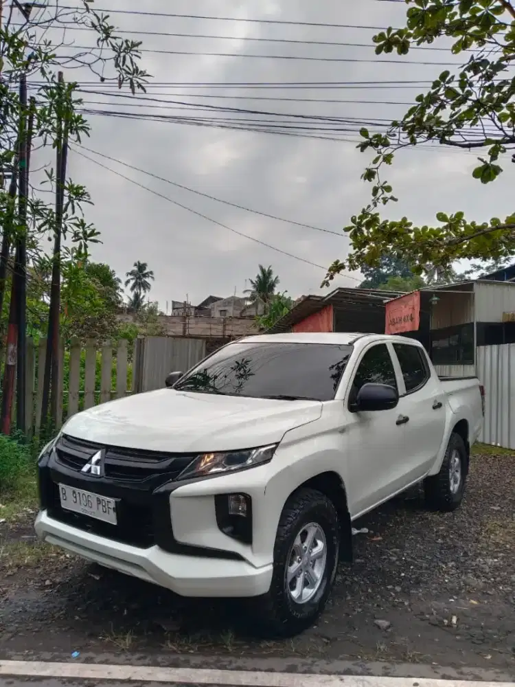 Strada Triton 2022 Hdx pribadi