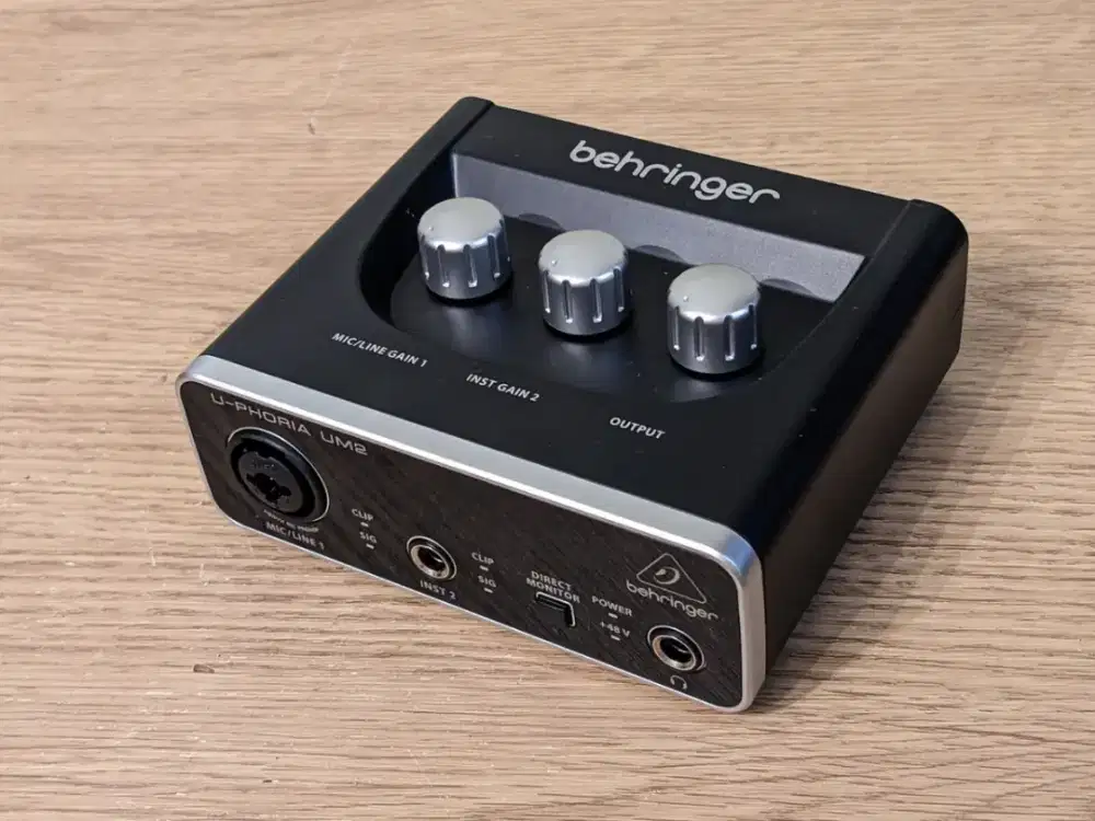 Souncard Behringer U-Phoria UM2 Bekas Masih Berpungsi Normal