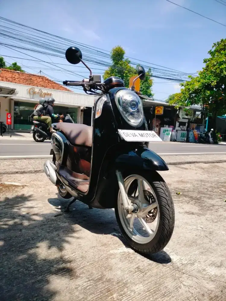 Scoopy 2016 hitam Deva motor