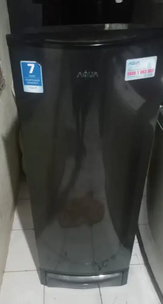kulkas 1 pintu merek AQua
