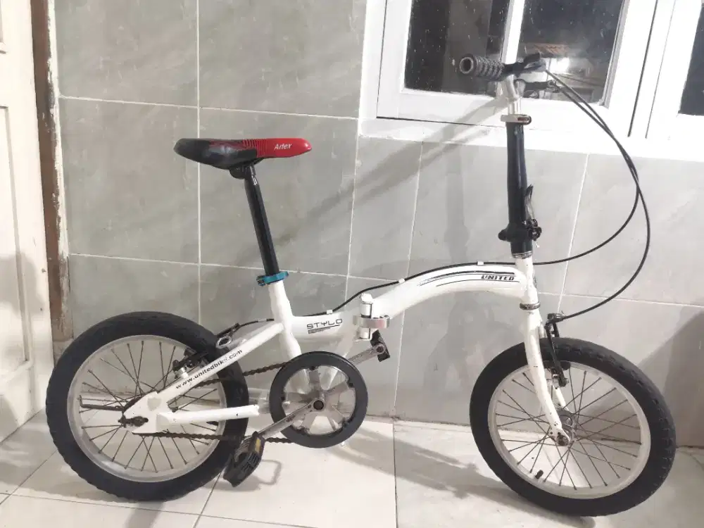 Sepeda United ukuran 16 siap pakai
