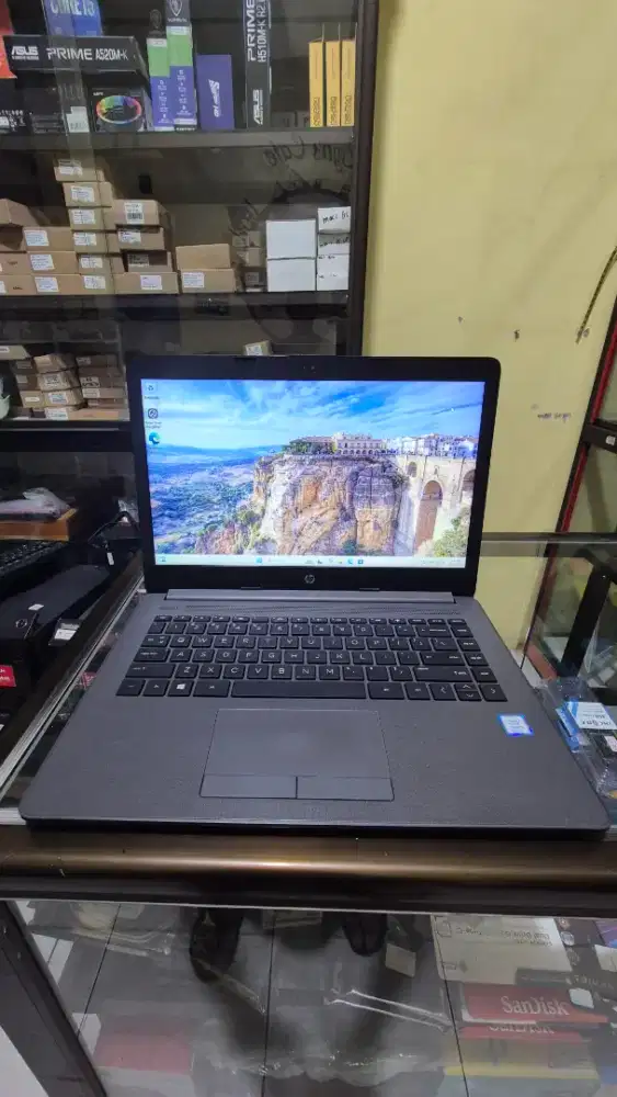 LAPTOP HP 240 G7 INTEL CORE I5 GEN8 RAM 8GB SSD NVME 256GB 14 IN MULUS