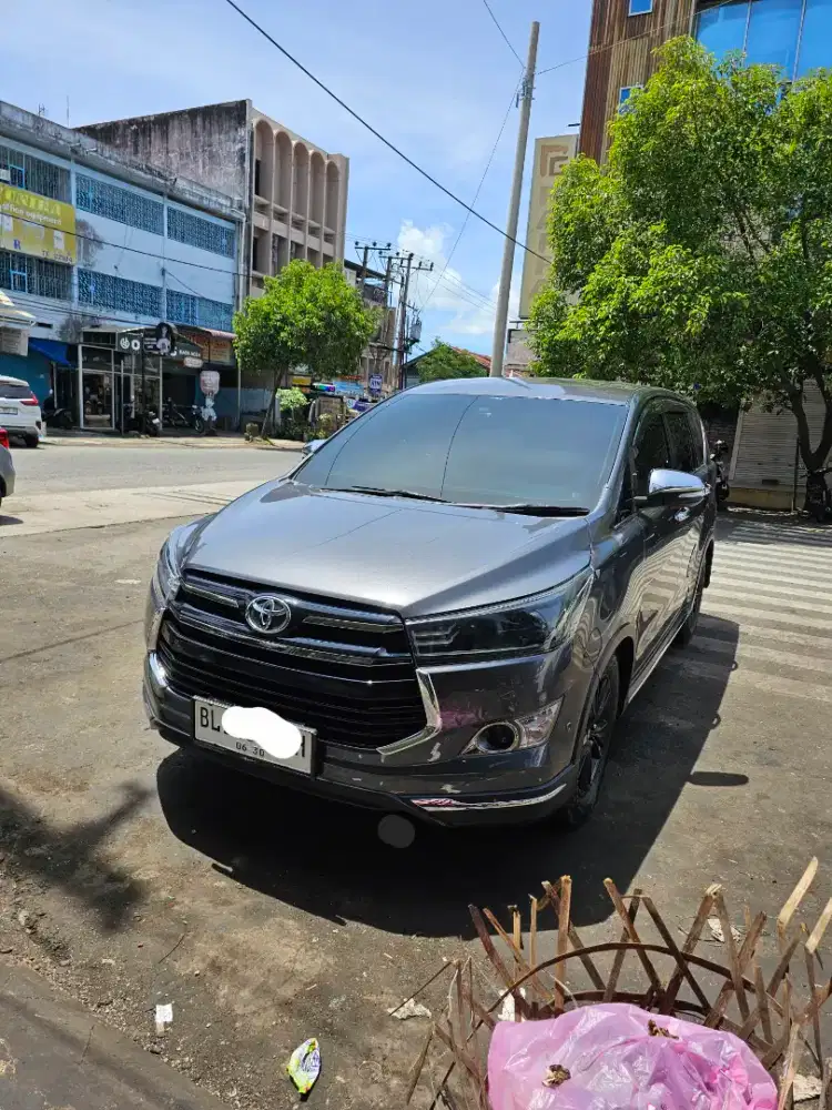 Innova Venturer 2017 2.4 Matic Diesel
