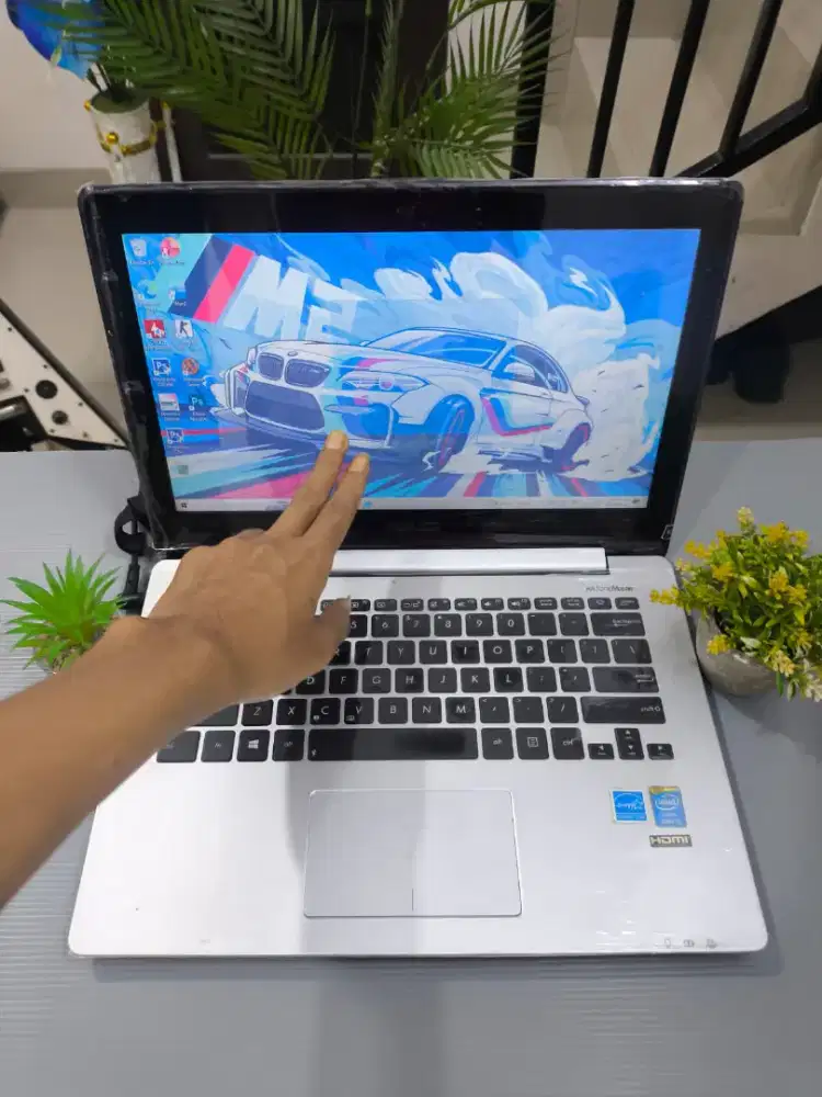 Laptop Asus TOUCHSCREN S301LA RAM 8Gb SSD 240Gb Core i5 Body SLIM