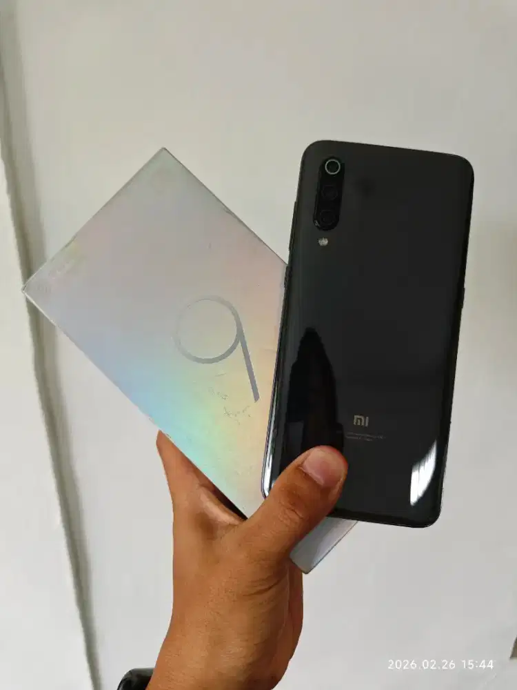 Xiaomi Mi9 8/128 Gb Mulus 98% Dual Sim On All Opp permanen bisa TT/BT