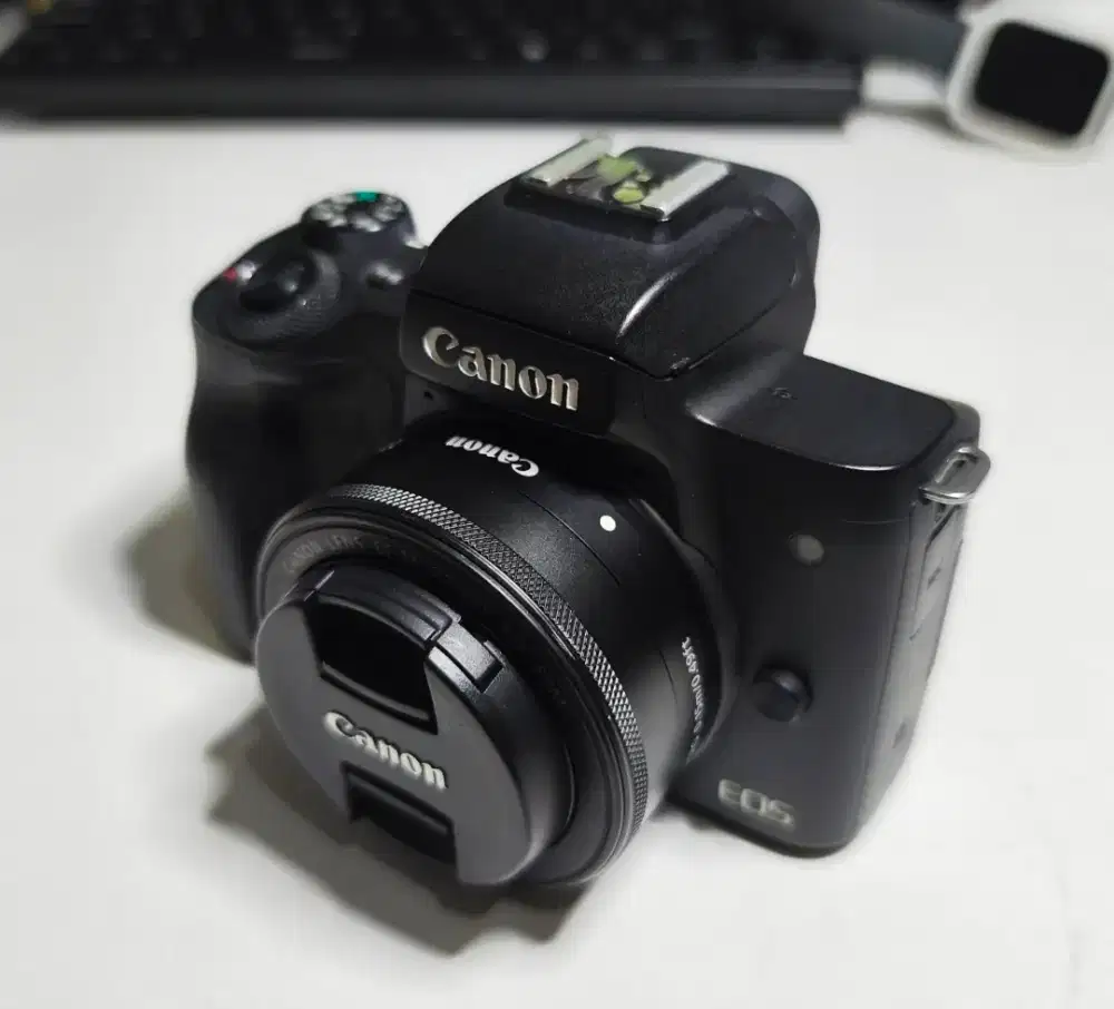 Canon eos m50 lensa 22mm f2.0 lengkap bonus