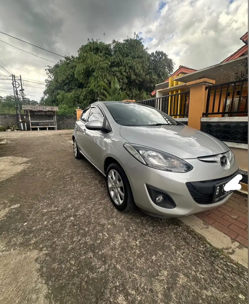 Mazda 2 2012 Bensin