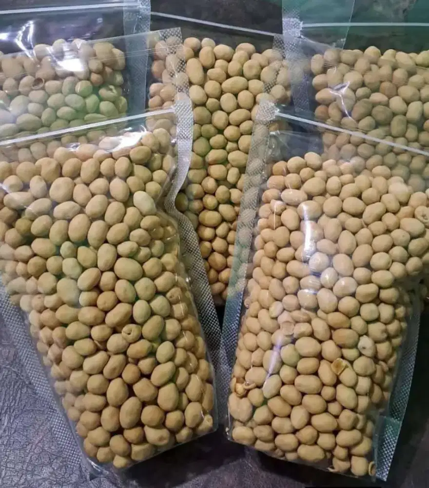 Kacang atom per pack