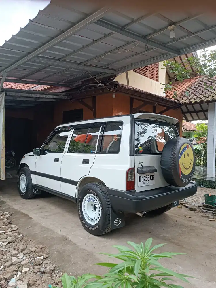 Suzuki Sidekick full original istimewa antik jarang ada putih dri lhir