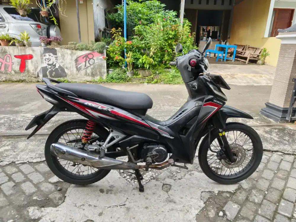 Honda Revo THN 2014 plat AD Sukoharjo