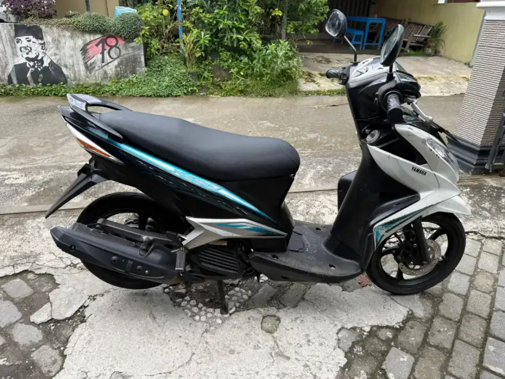 Yamaha Xeon THN 2010 Plat AB kulon Progo