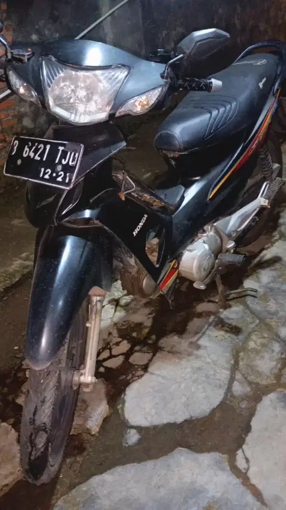 Jual motor Honda Supra fit lengkap