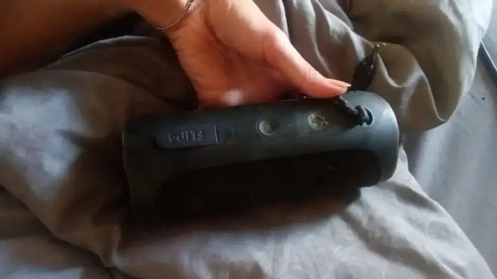 Second like new jbl flip 4