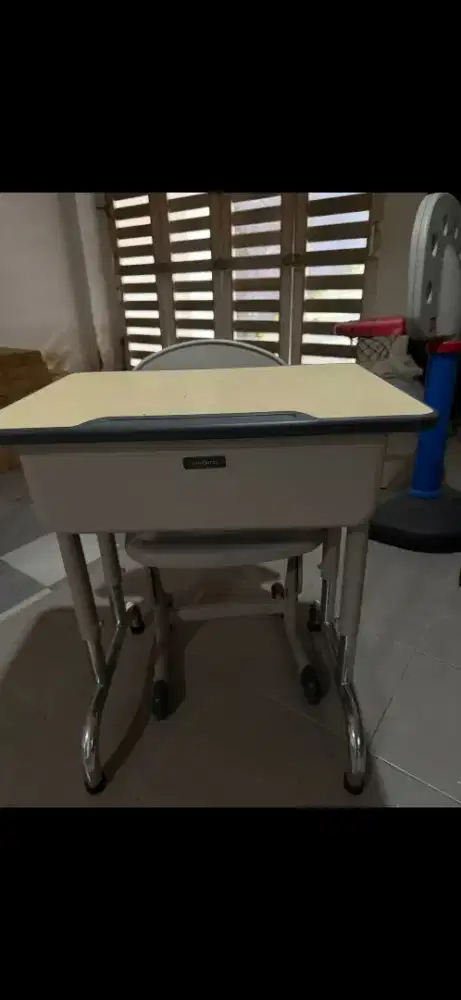 Kursi belajar anak sepasang informa