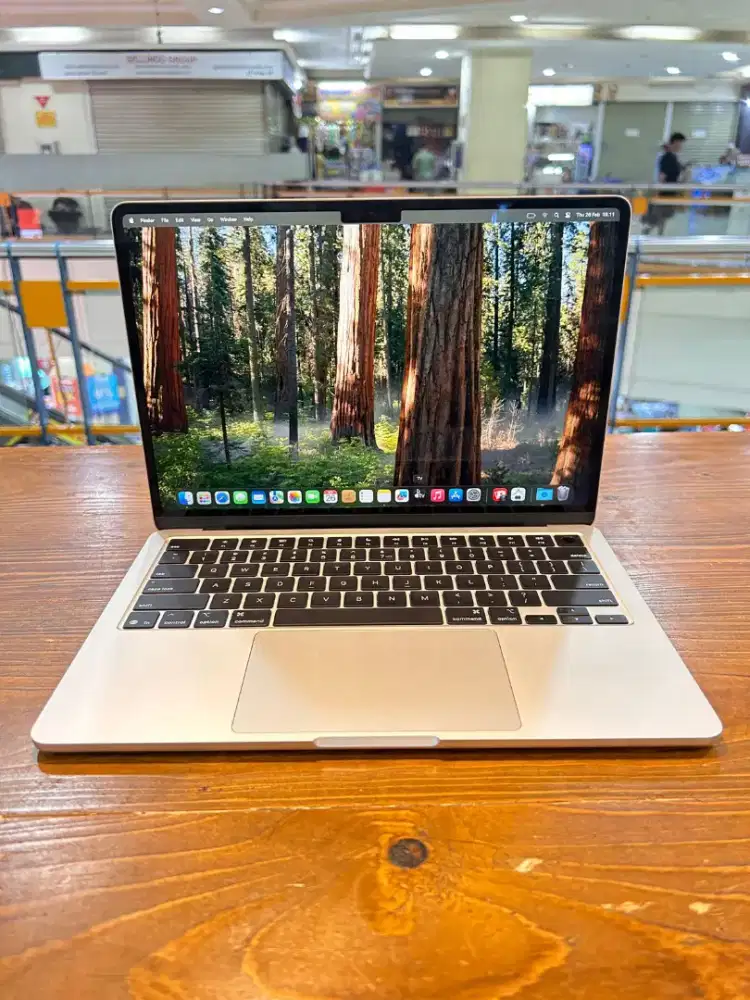 Macbook Air 13 inch , M4 2025