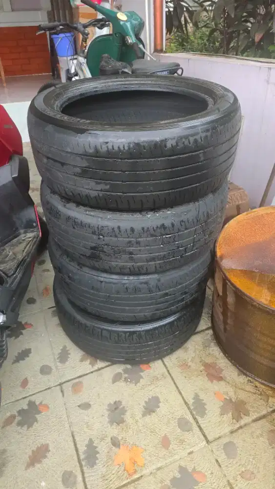 Ban Bekas Dunlop Sportmaxx 225/50 R18
