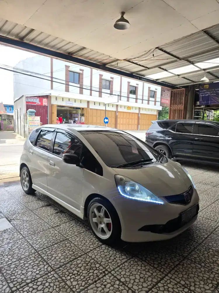 Honda Jazz RS Manual