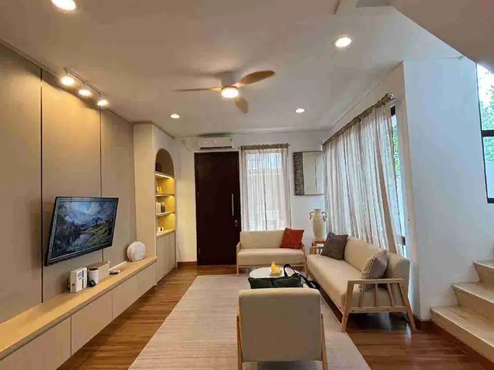 Rumah Cantik 3 Lantai Full Renovasi & Fully Furnished Interior Cantik Harga Super Worth it