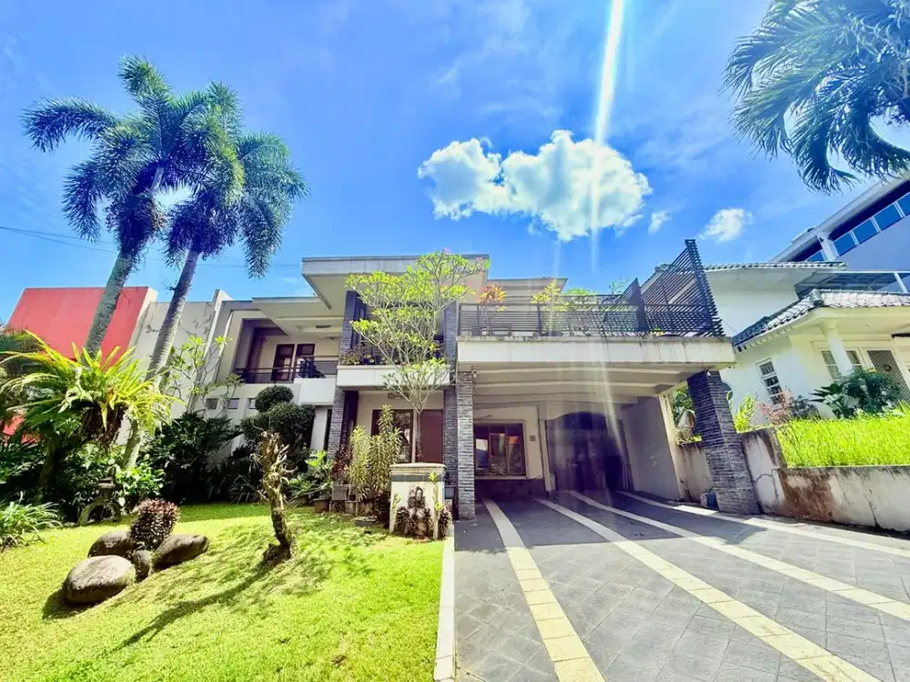 Rumah Sewa Mewah Lengkap,Ada Kolam Renang,Cluster Elite ,7 Menit Dari Aeon Mall & Exit Tol Sentul City