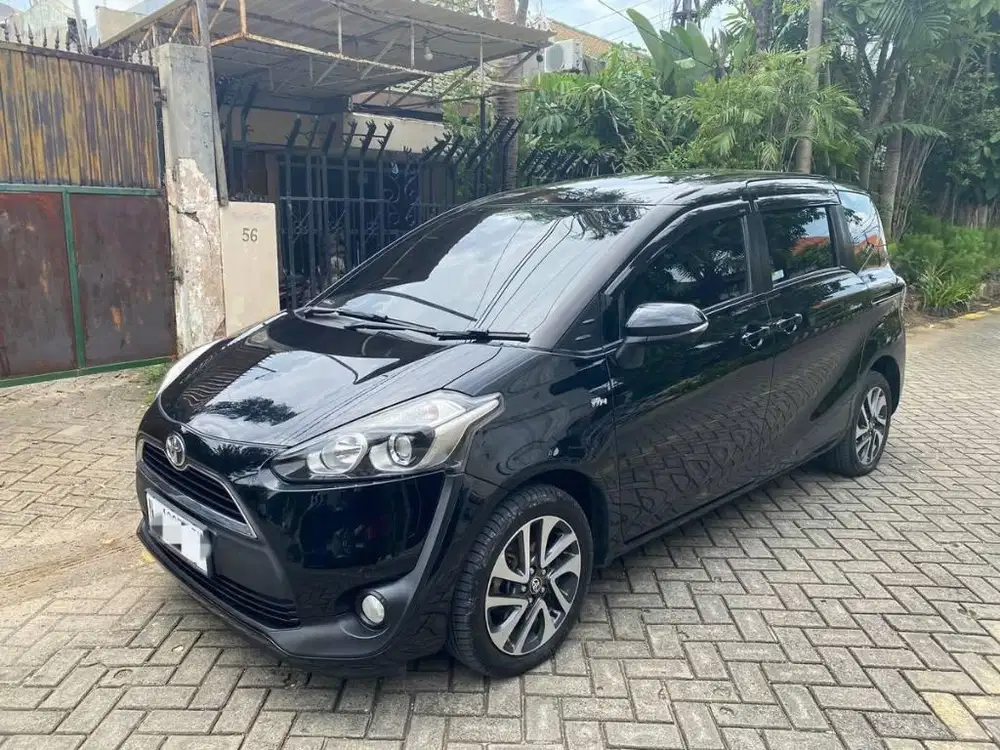 Sienta 1.5 V Bensin Matic/At 2017 Kondisi Sangat Terawat Siap Pakai