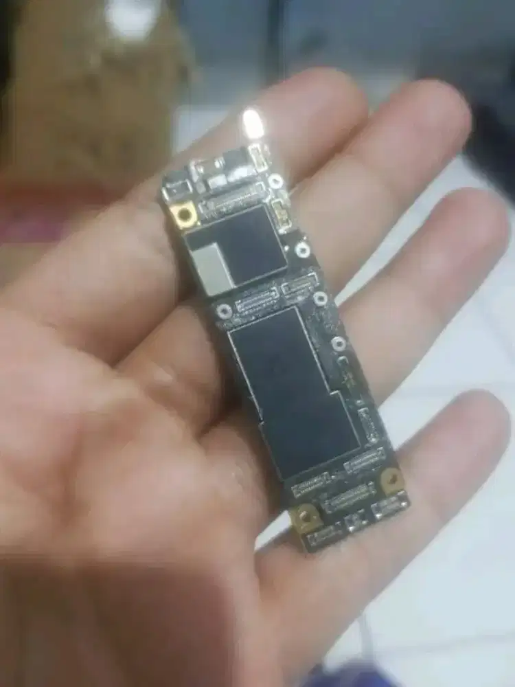 PCB MESIN IPHONE 11 INTERNAL 128 NORMAL ORI CABUTAN