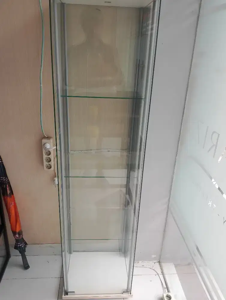 Etalase Display Kaca ex.informa