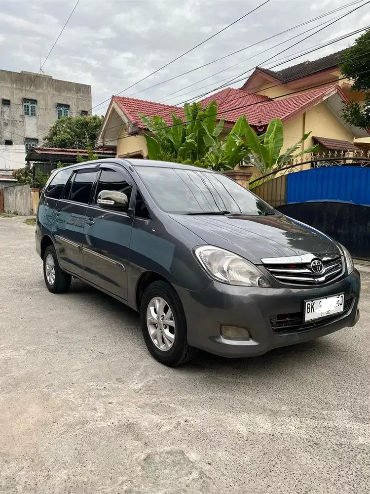 Toyota Kijang Innova 2010 Diesel