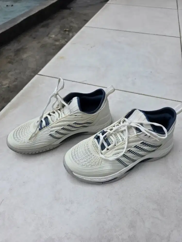 Sepatu Tennis K-Swiss Hypercourt Supreme 2 (Rare) Size 4321