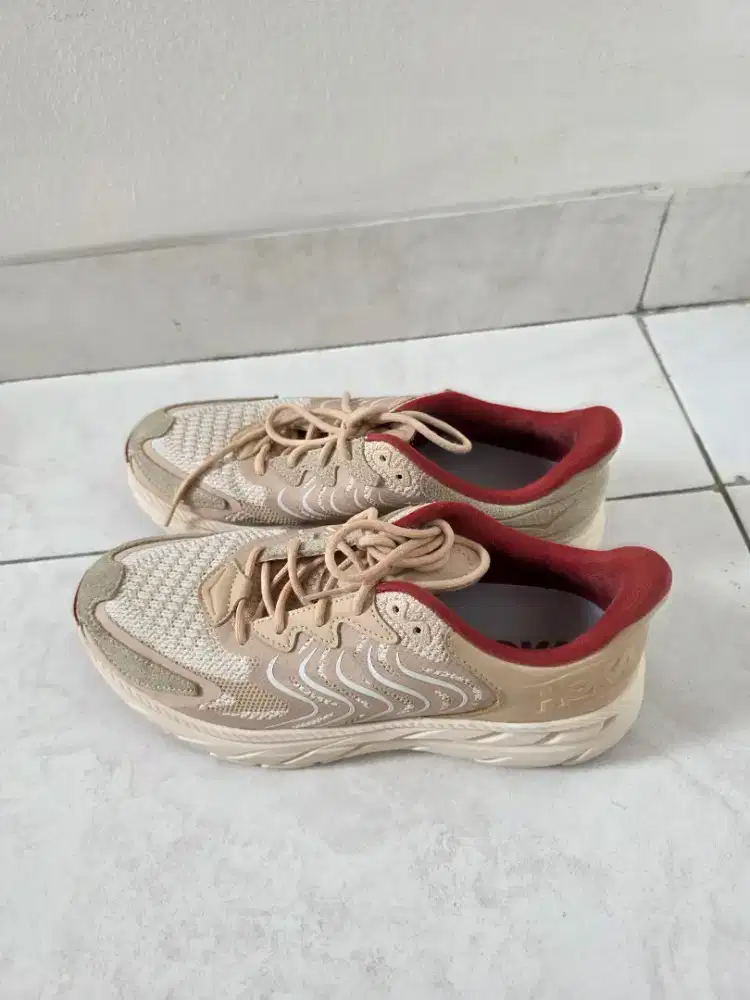 Sepatu HOKA U Clifton LS (Rare) Size 43 1/3, jarang dipakai
