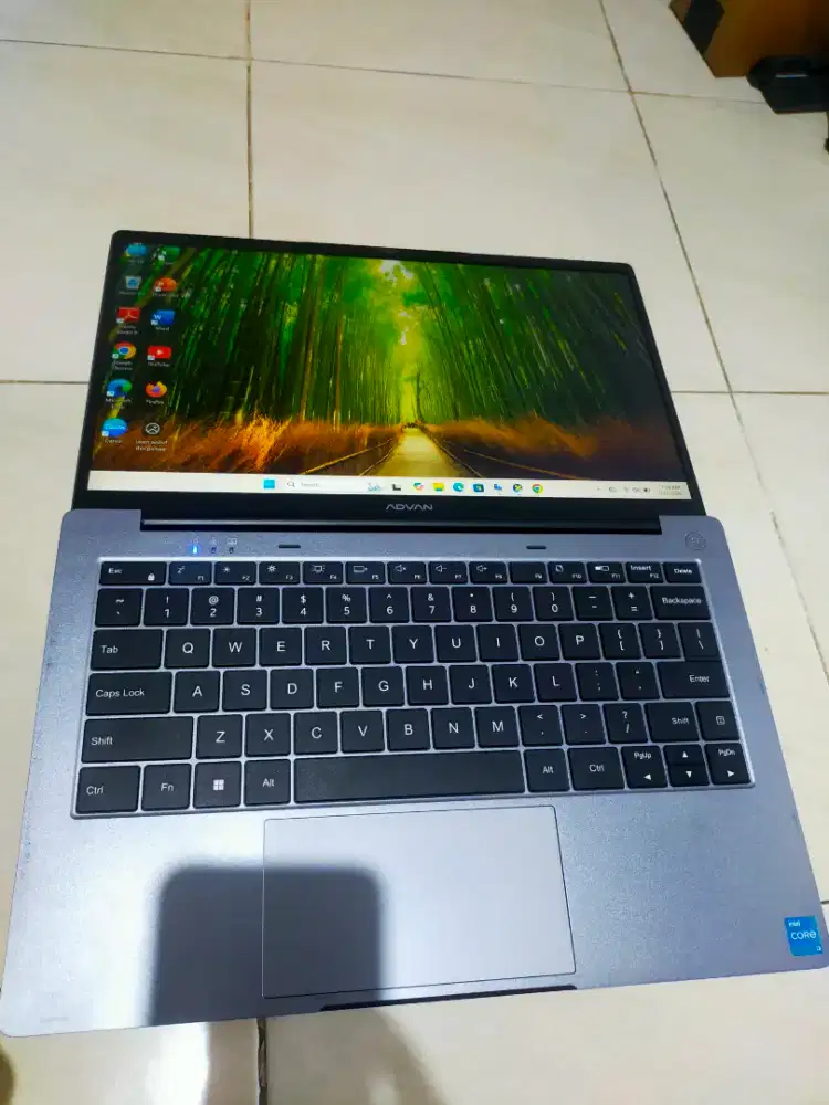 Dijual laptop ADVAN WORK pro Intel i3 gen 12 ram 8GB SSD 256GB Win 11