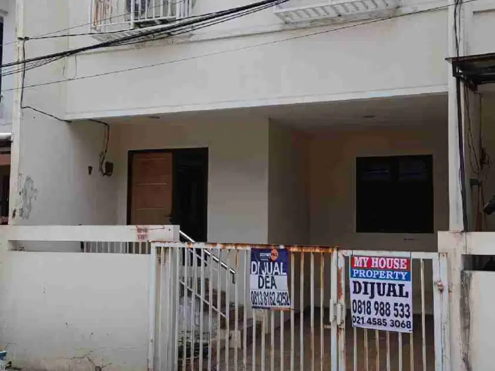 Jual cepat Rumah tinggi dari jalan siap huni