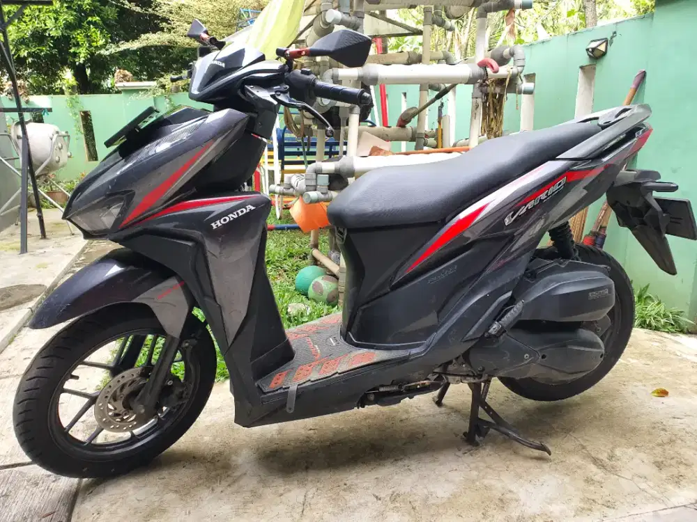 Dijual Motor Honda Vario 125, 2018, Hitam Lis Merah, Depok Cilodong