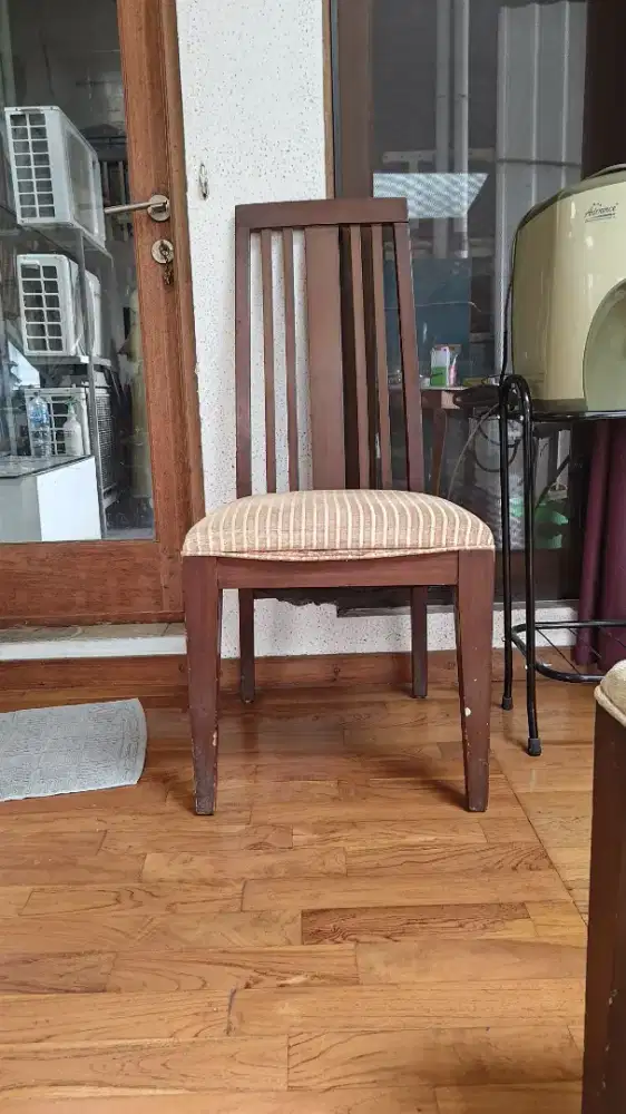 kursi meja makan