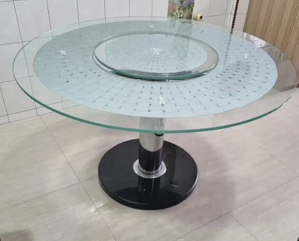 Dijual Meja Makan Kaca